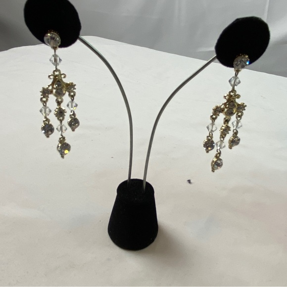 Earring - Picture 2 of 4